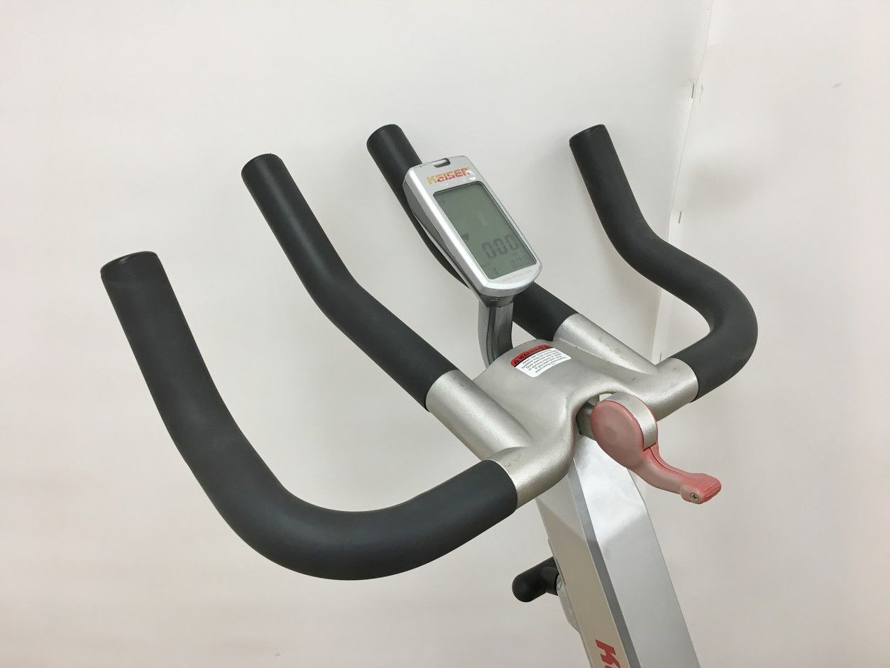 絶対にあなたの一番選択！ カイザー KEISER エアロバイク M3インドアサイクル 005501PBC スピンバイク フィットネスマシン 2510LS019