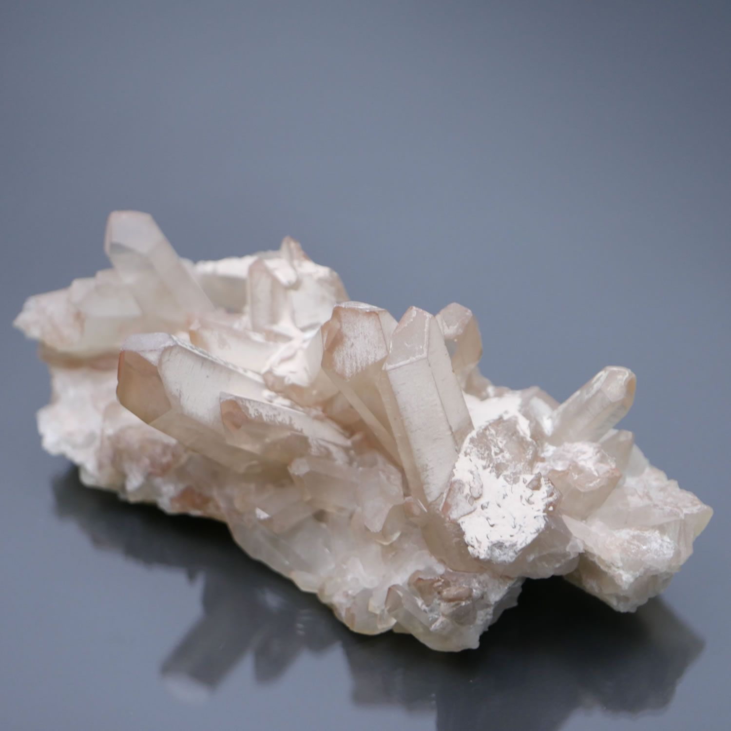 【美品✨迫力の1.1kg 水晶クラスター マダガスカル産㊵】‪‪水晶 クラスター 美品✨迫力の1.1kg 水晶クラスター マダガスカル産㊵】‪‪水晶‬‬