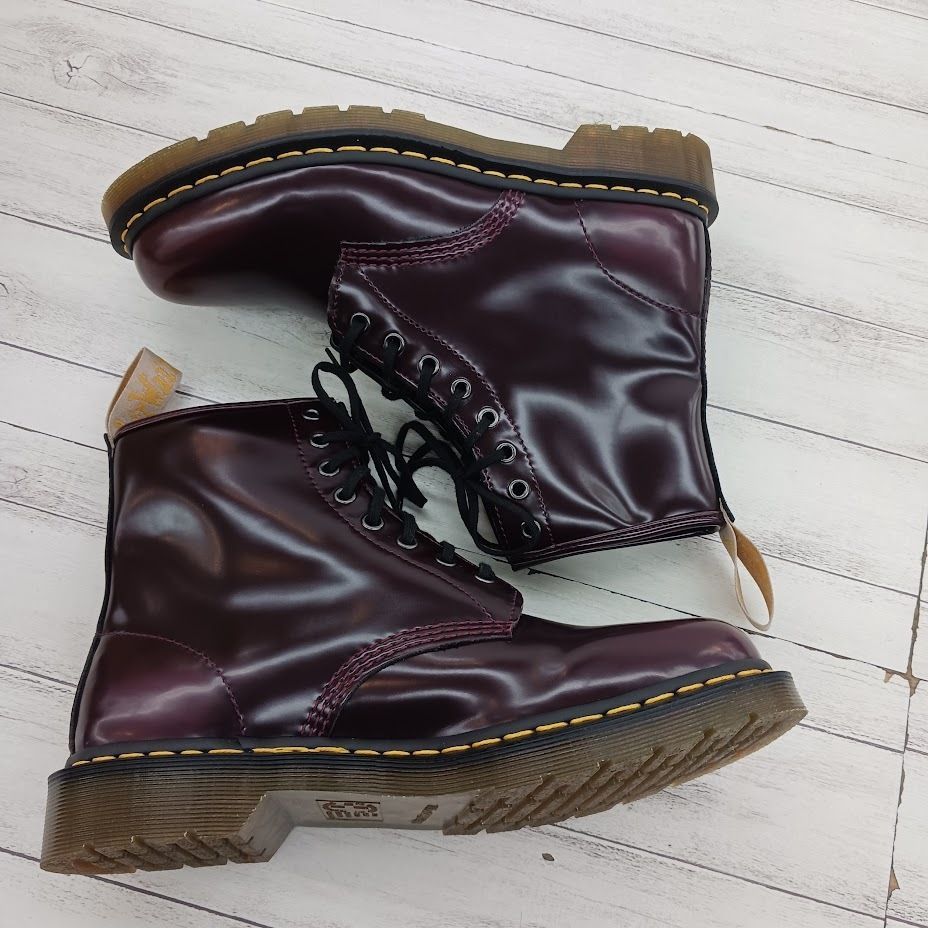 美品 Dr.Martensドクターマーチン VEGAN 1460 8HOLE 8ホールブーツ チェリーレッド CHERRY RED JY004  GB07X 箱付き - メルカリ