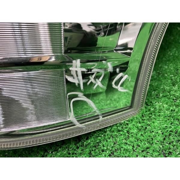 プリウスα ZVW40W 右テールランプ・テールライト G 7人 スタンレー 47  