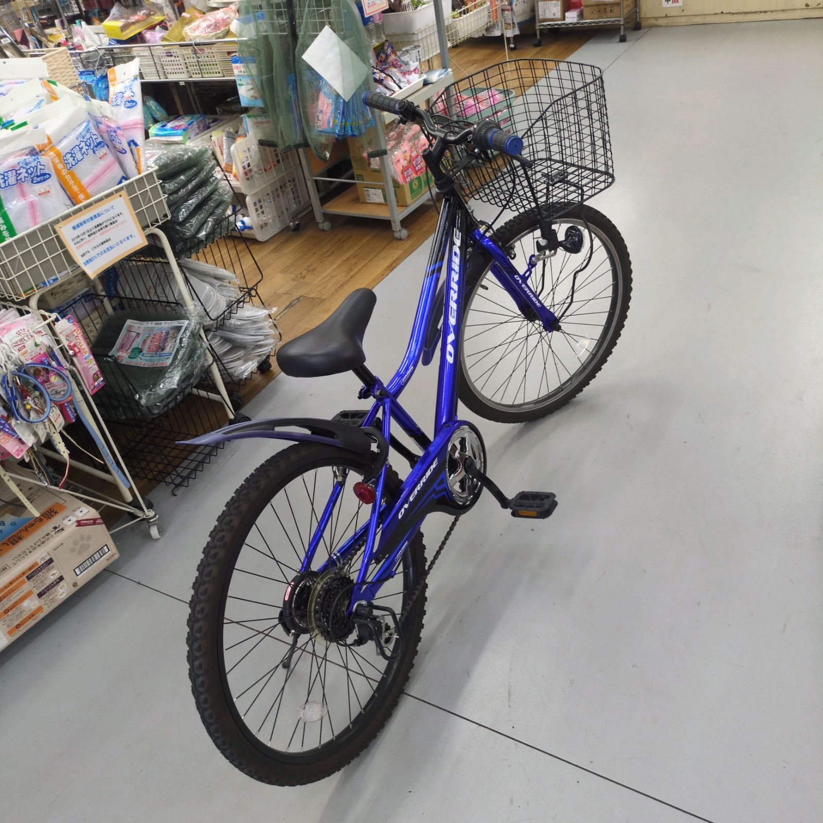 J554 ★多少小キズ有り★子供自転車★OVER RIDE★LEDダイナモ★6段★24インチ J554 ☆多少小キズ有り☆子供自転車☆OVER RIDE☆LEDダイナモ☆6段☆24