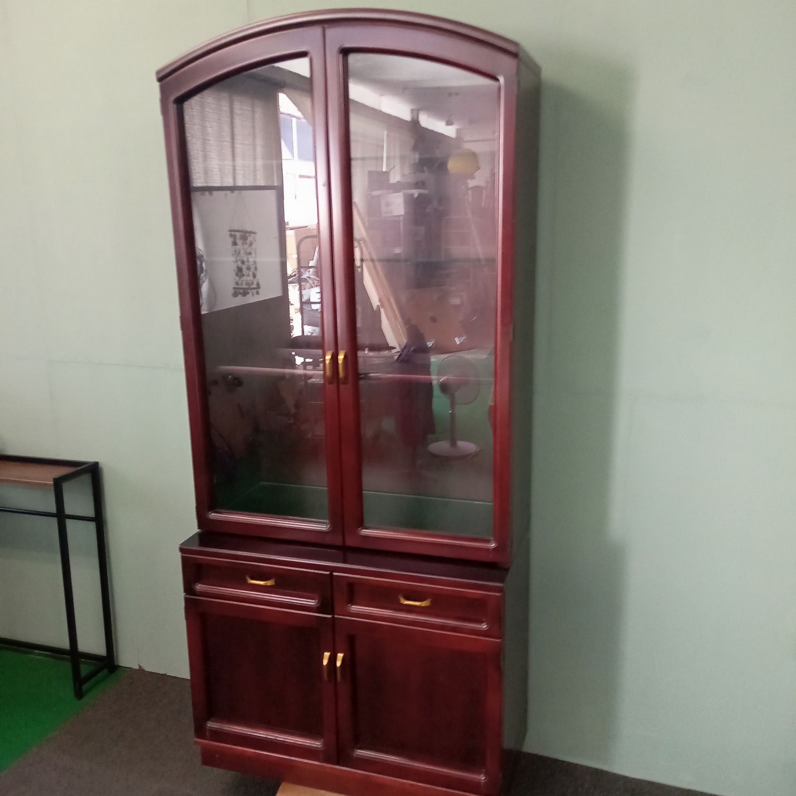 【カリモク】飾り棚　ガラスキャビネット　カップボード　オールド カリモク】飾り棚 ガラスキャビネット カップボード オールド