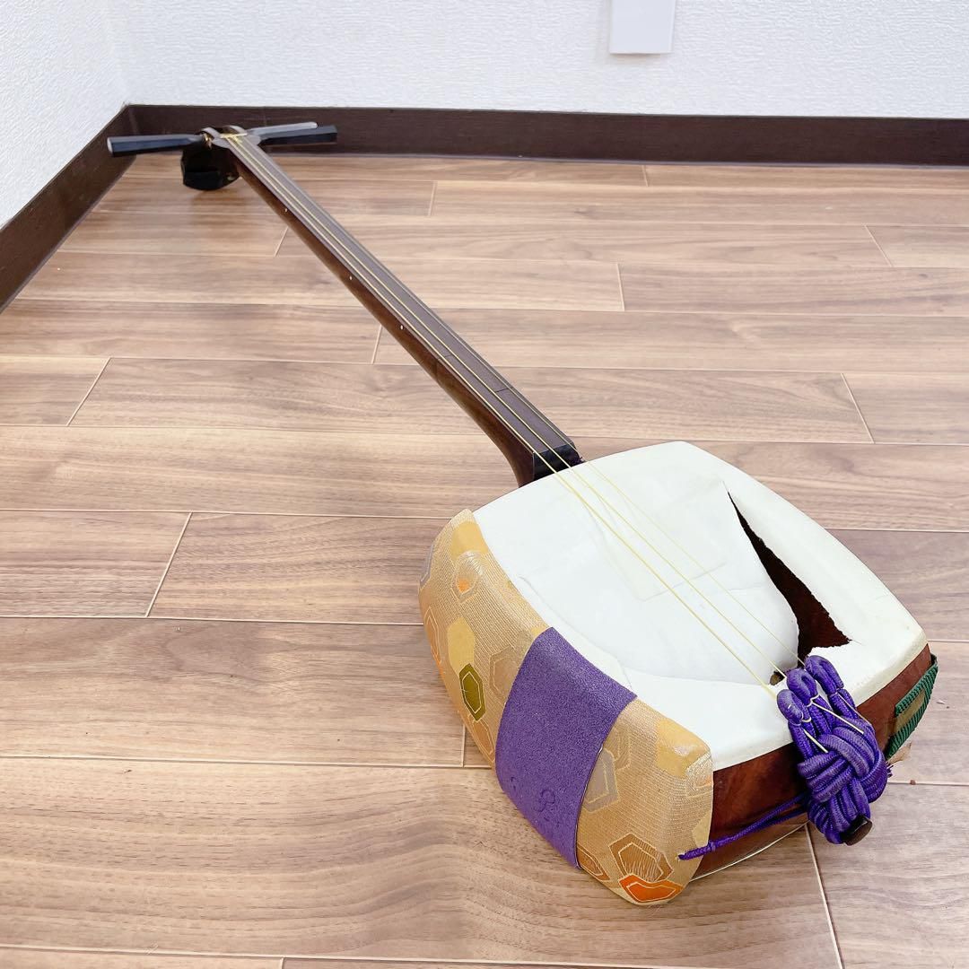 三味線 中棹 トチ入り 紅木 一本溝 金細 東さわり 綾杉胴 和楽器