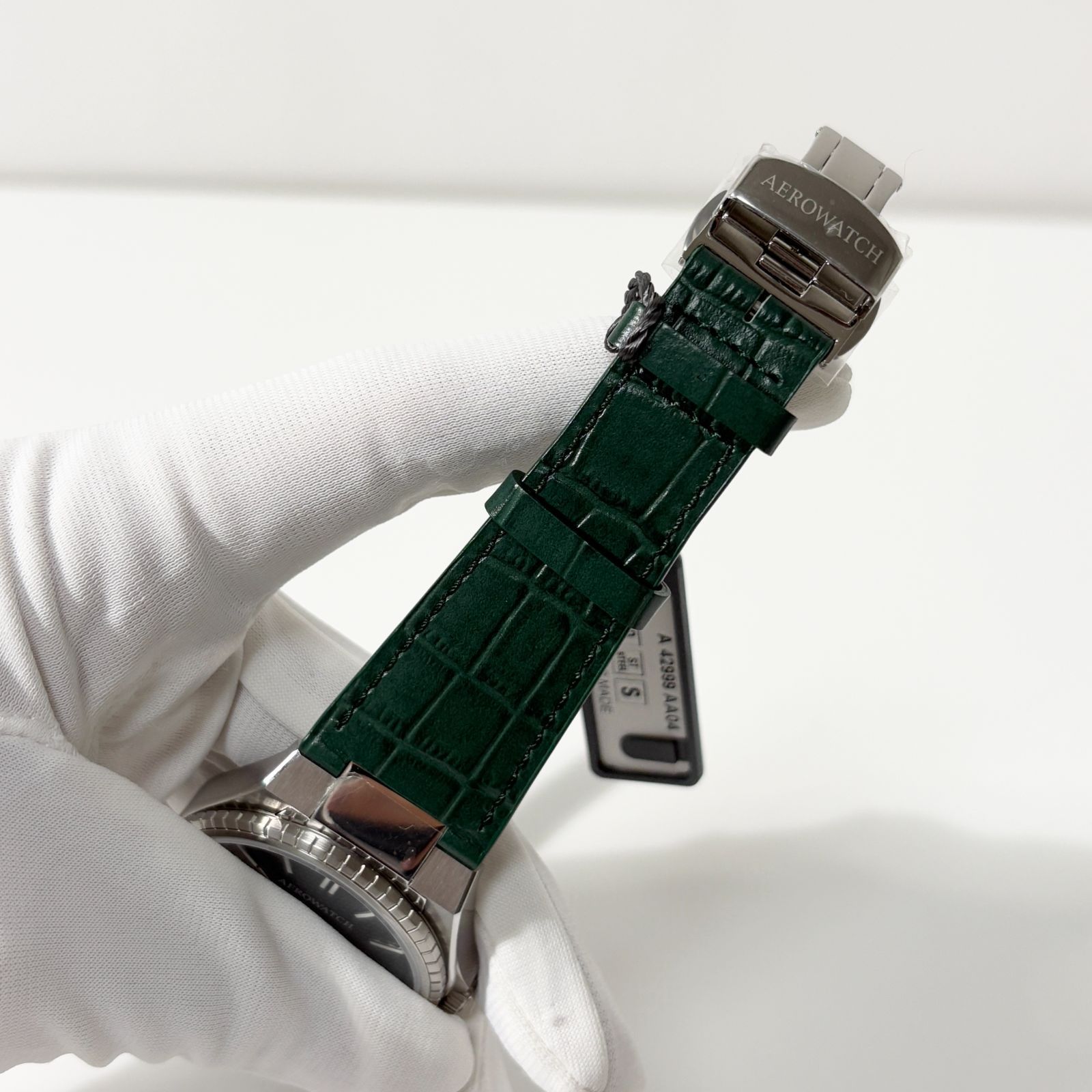 新品】AERO WATCH MILAN スポーツクォーツ メンズ腕時計 グリーン 