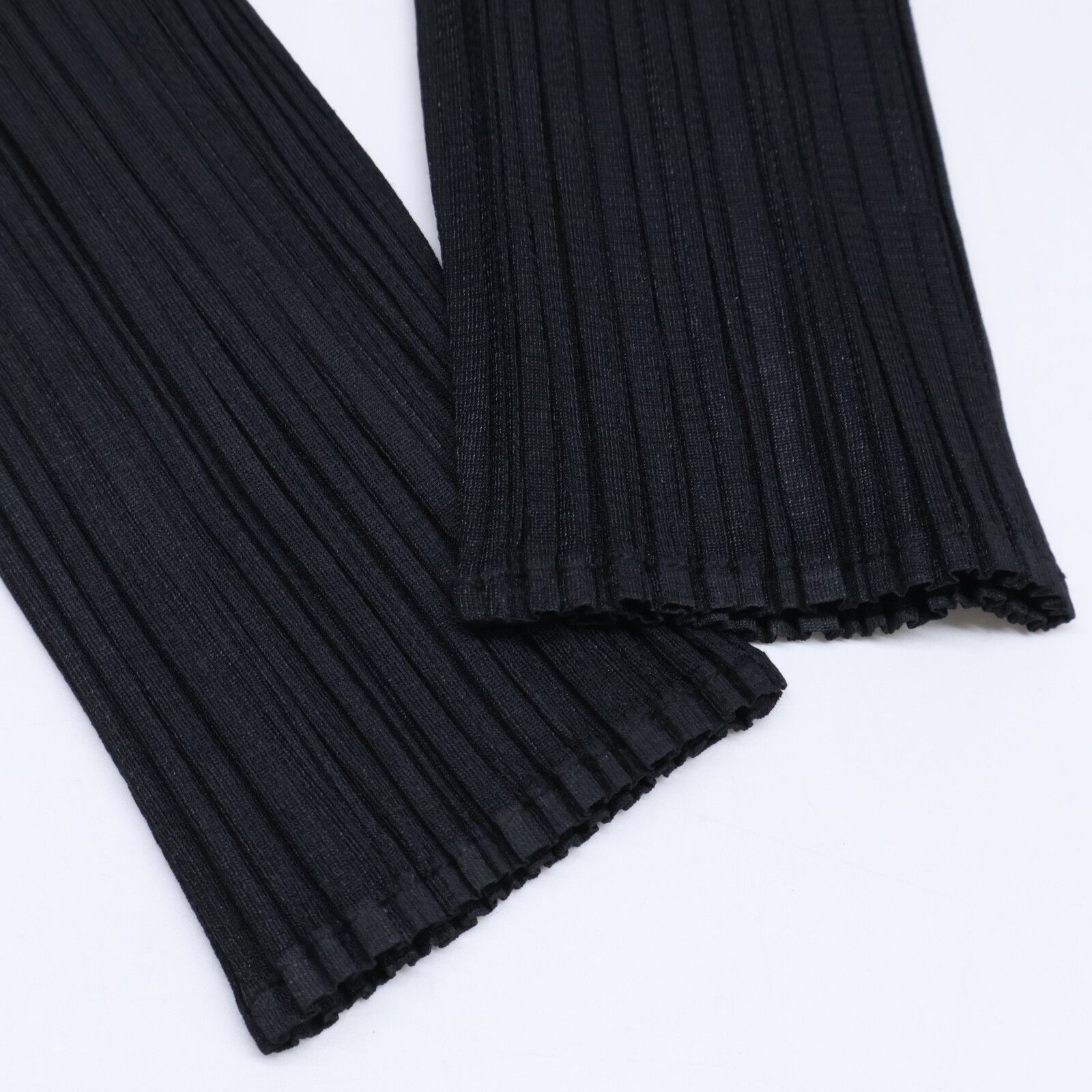プリーツプリーズ　PLEATSPLEASE カーディガン　長袖シャツ　黒　3 PLEATS PLEASE プリーツプリーズ PP05-JJ001 ﾌﾞﾗｯｸ ﾌﾟﾘｰﾂ