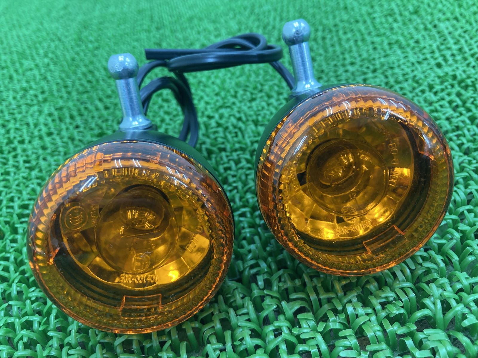 XL1200NS フロントウインカー 左右 001400 ハーレー 純正 中古 バイク 部品 アイアン スポーツスター 修復素材に 割れ欠け無し 希少品
