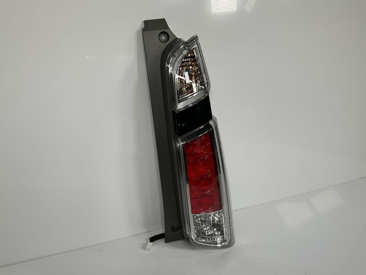 N-WGN JH1 JH2 後期 純正 右テールランプAssy テールライト RH LED 黒モール ブレーキランプ赤 33500-T6G-902 W1400 A 管理31143
