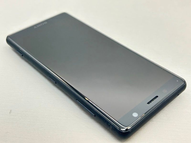 中古】SO-05K Xperia XZ2 Compact【美品 】SIMロック解除済み