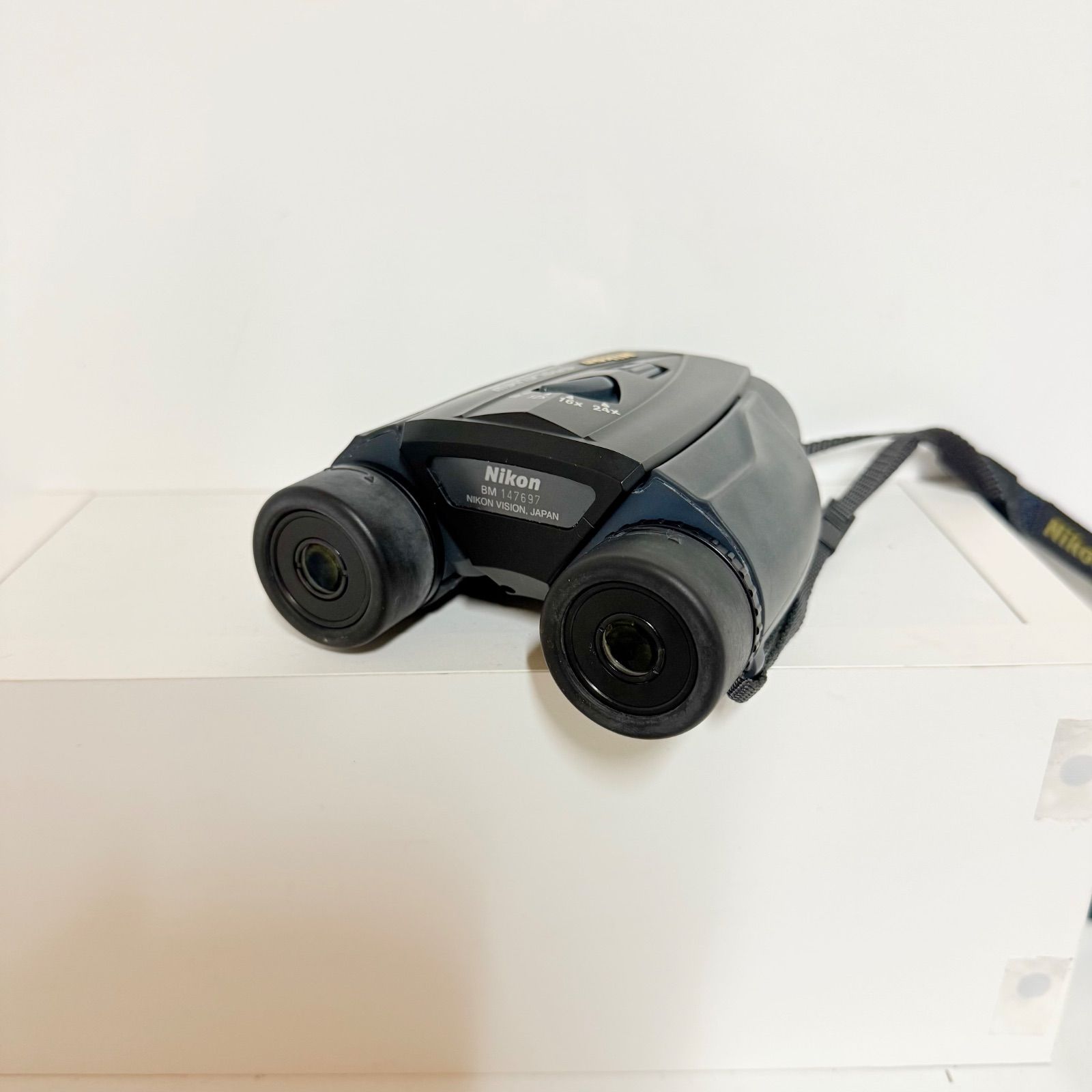 Nikon ズーム双眼鏡 スポーツスターズーム 8-24x25 ポロプリズム式 8-24倍25口径 ホワイト Sportstar Zoom Nikon ズーム双眼鏡 スポーツスターズーム 8-24x25 ポロプリズム式 8