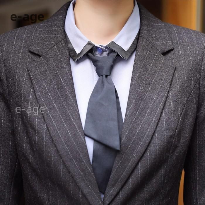 オフィススーツ