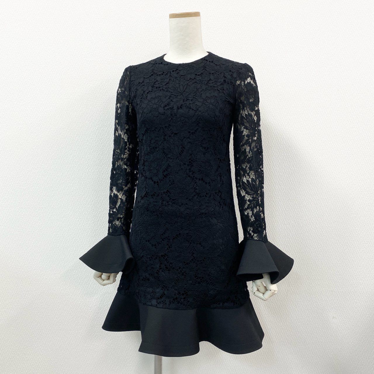 56l18 《美品》 VALENTINO ヴァレンティノ クレープクチュール ヘビーレースドレス 36 ブラック イタリア製 ワンピース セレモニー  パーティ