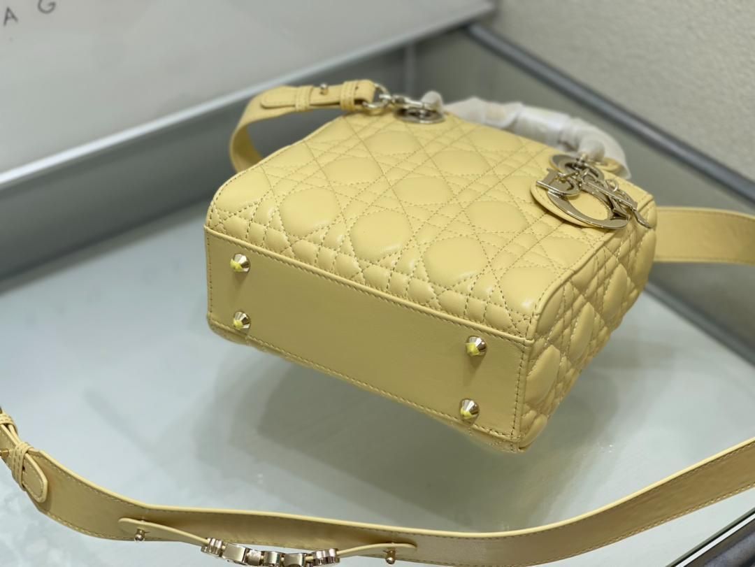 ★送料込★Dior ショルダーバッグ DIOR | クロスボディ & ショルダーバッグ - ウィメンズ