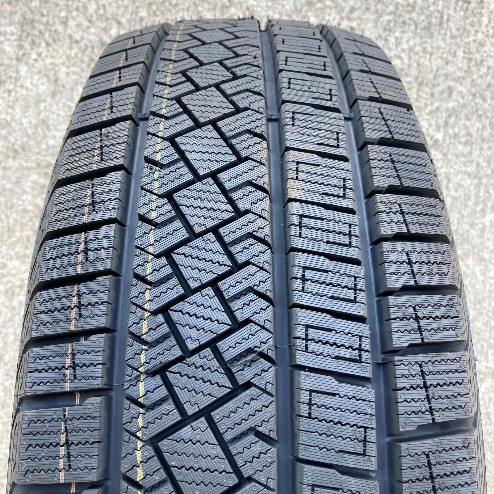 新品 スタッドレス 2本セット 215/60R16 ピレリ アイスゼロ 