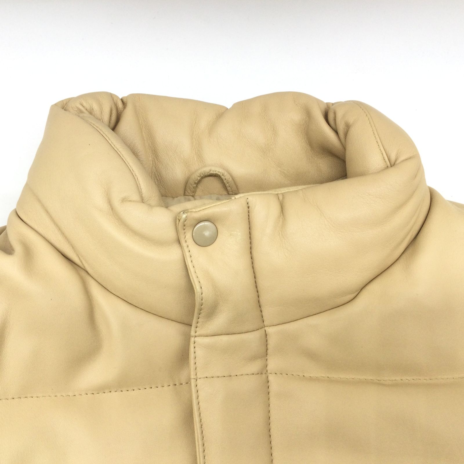 10150 AVIREX アヴィレックス 6161031 羊革 ラムスキン バックロゴ レザーダウンジャケット ベージュ Mサイズ KANDAIZUMI_COM