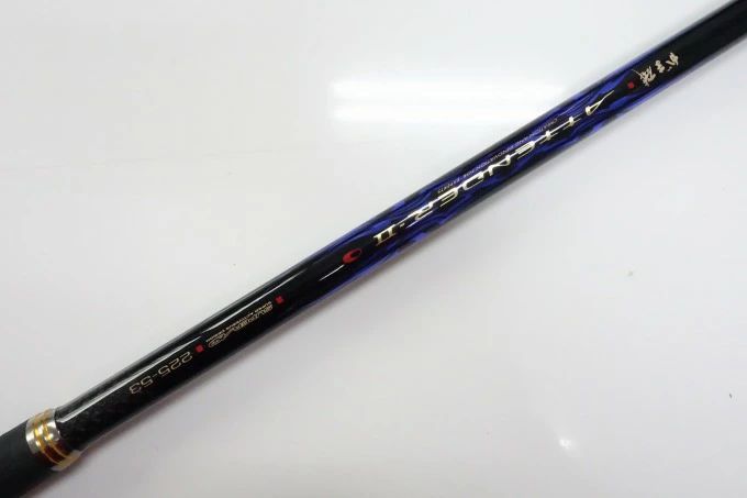 未使用に近い Gamakatsu がま磯 アテンダーII 225-53 がまかつ がまかつ がま磯 アテンダー2 175-53 釣竿