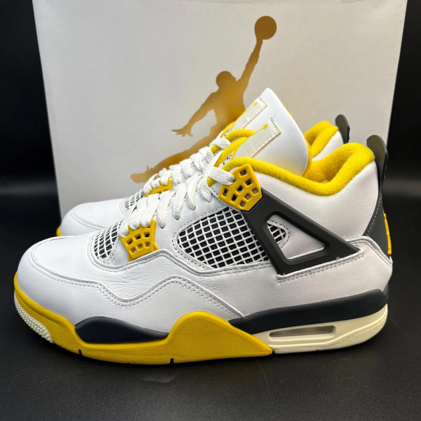 即日配送　ナイキ　エアジョーダン4 ビビットサルファー　28.5センチ 即日配送 ナイキ エアジョーダン4 ビビットサルファー 28.5センチ 4/6