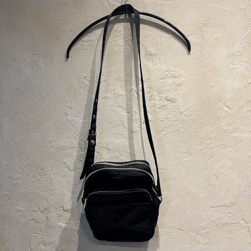BLACK COMMEdesGARCONS ブラックコムデギャルソン ナイロンショルダーバッグ SIZE.OS 1D-K202【代官山2】