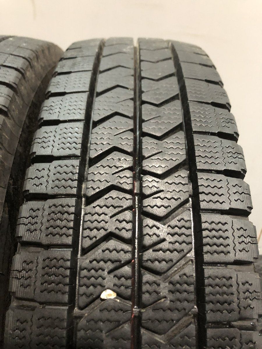 215/60R16 ヨコハマ iceGUARD IG60 スタッドレスタイヤ 4本SET