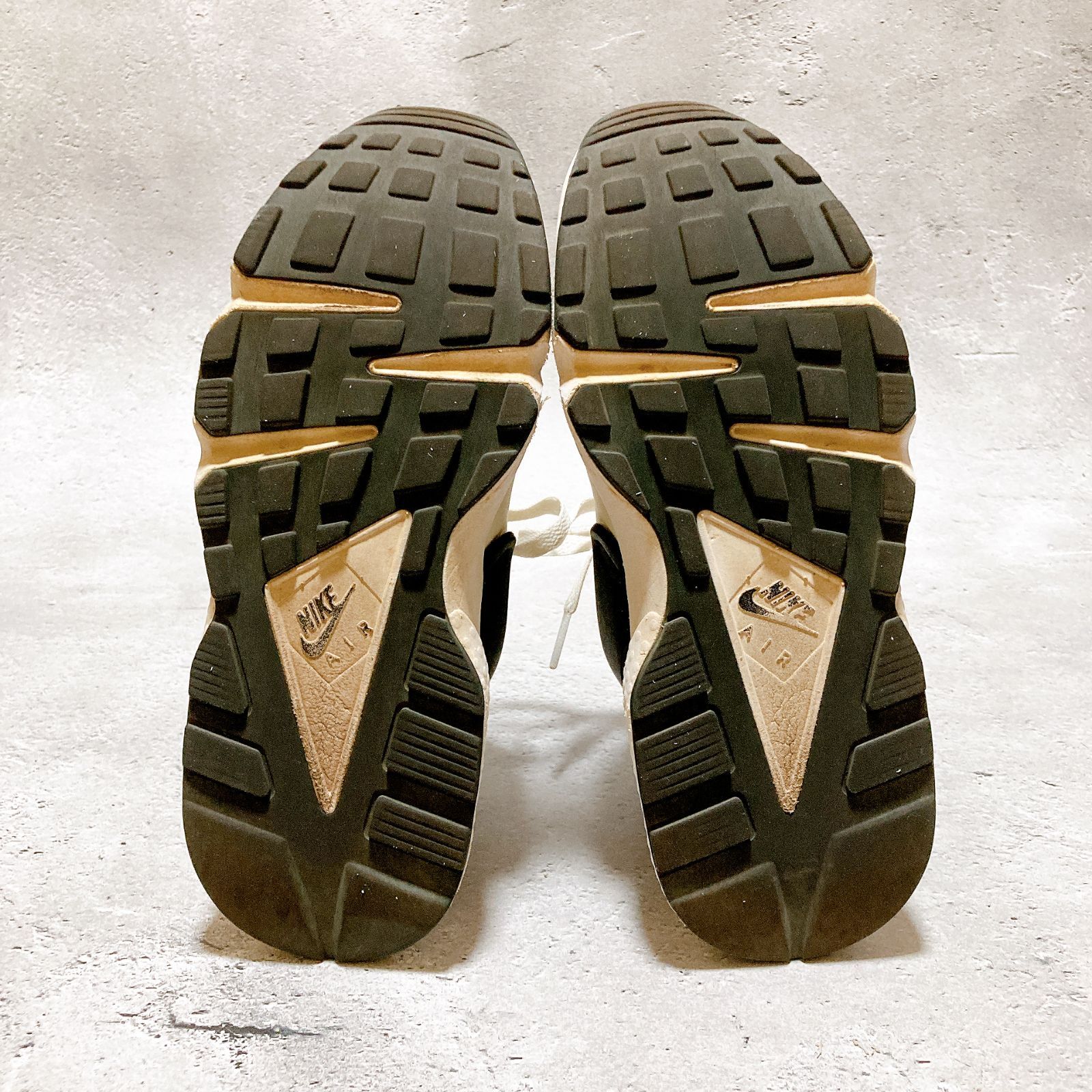 定価 ¥15,400 NIKE W AIR HUARACHE 白/紫 23センチ