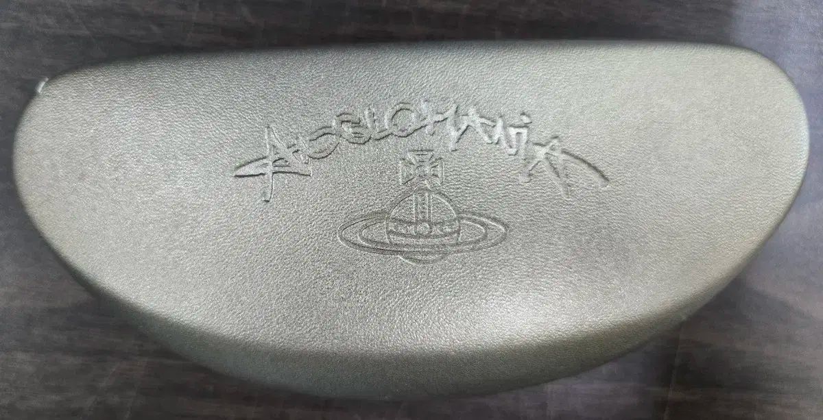Westwood ヴィヴィアンウエストウッド