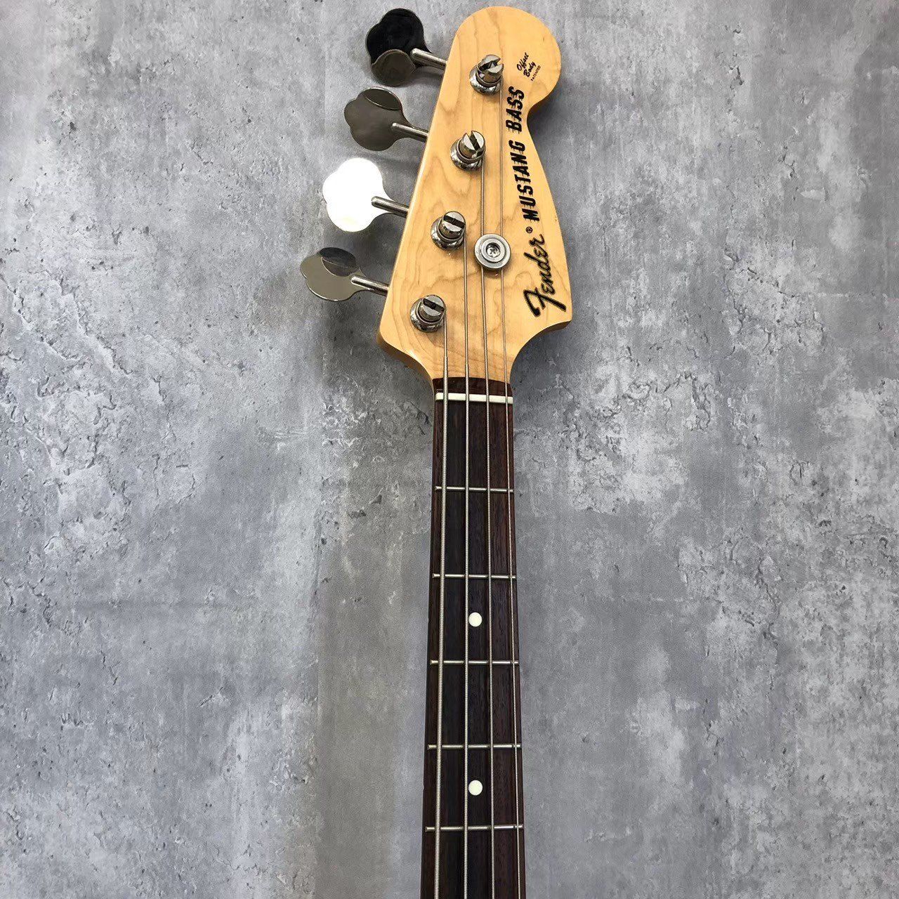 Mustang Bass