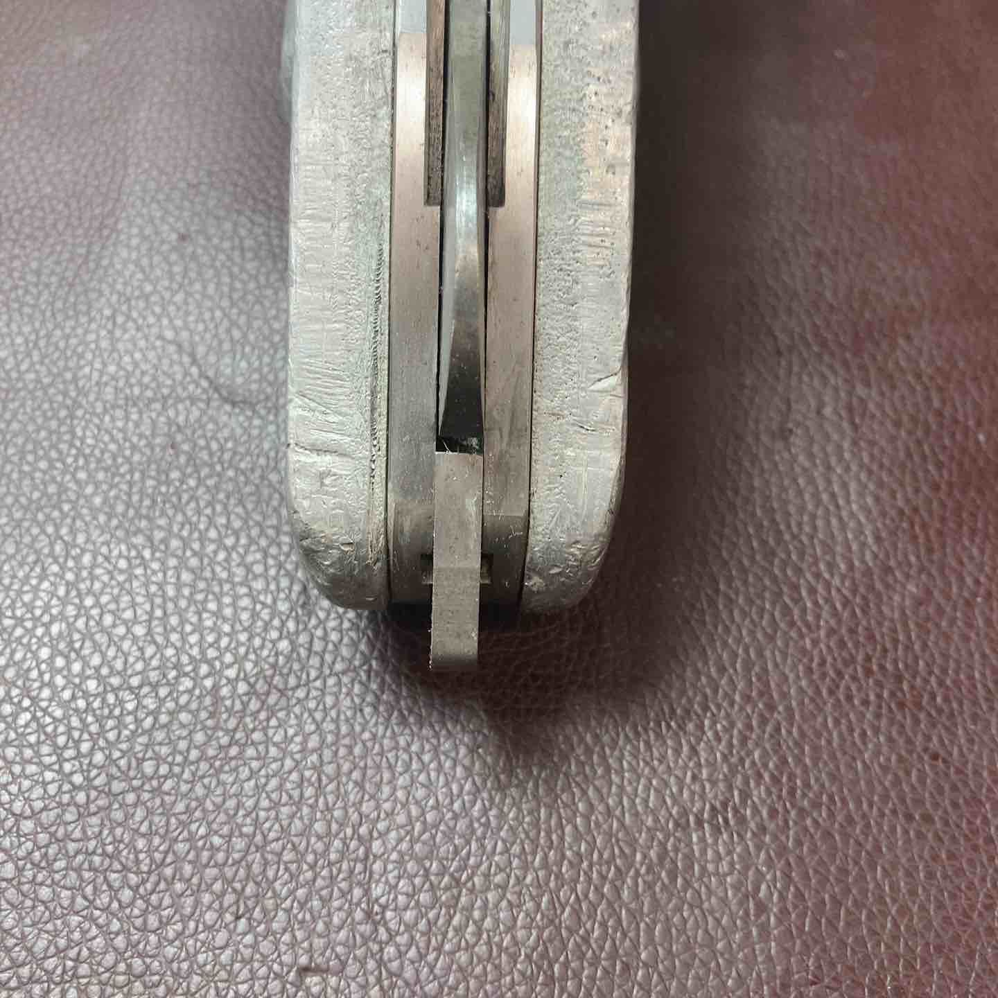 品】 サンワ(三和製機)ストレートシャー SLH-1600 板金 切断ハサミ 品】 サンワ(三和製機)ストレートシャー SLH-1600 板金 切断ハサミ