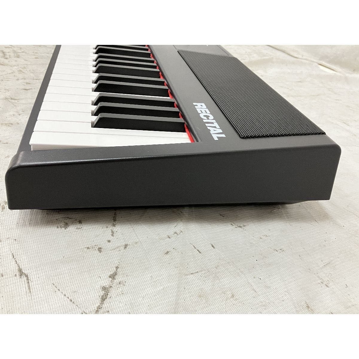 動作保証】 Alesis Recital 88鍵 電子ピアノ フルサイズ セミウェイト 譜面台付き キーボード 鍵盤楽器 アレシス 中古  H8861505 - メルカリ