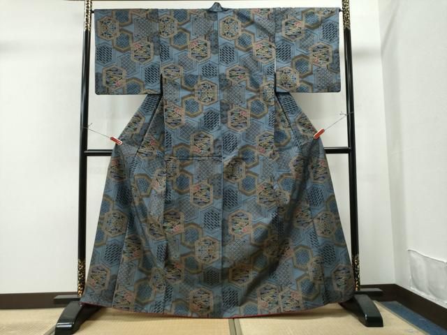 平和屋着物●本場大島紬　7マルキ　亀甲草花文　正絹　逸品　DAAZ7245ud 平和屋着物○本場大島紬 7マルキ 亀甲吉祥浜松花文 正絹 逸品 CAAS7555yc
