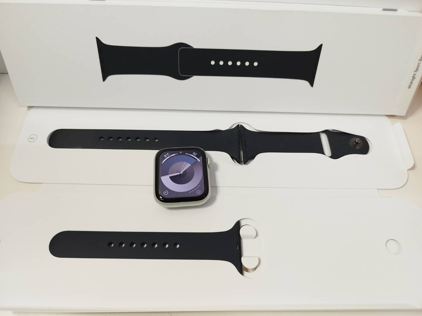 Apple Watch SE 第1世代/GPS/44mm/A2356〈MYEV2J/A〉 【公式通販】