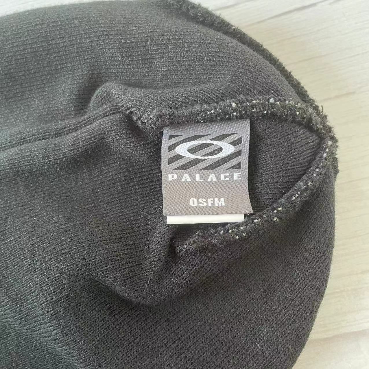 palace oakley beanie black ビーニー - メルカリ