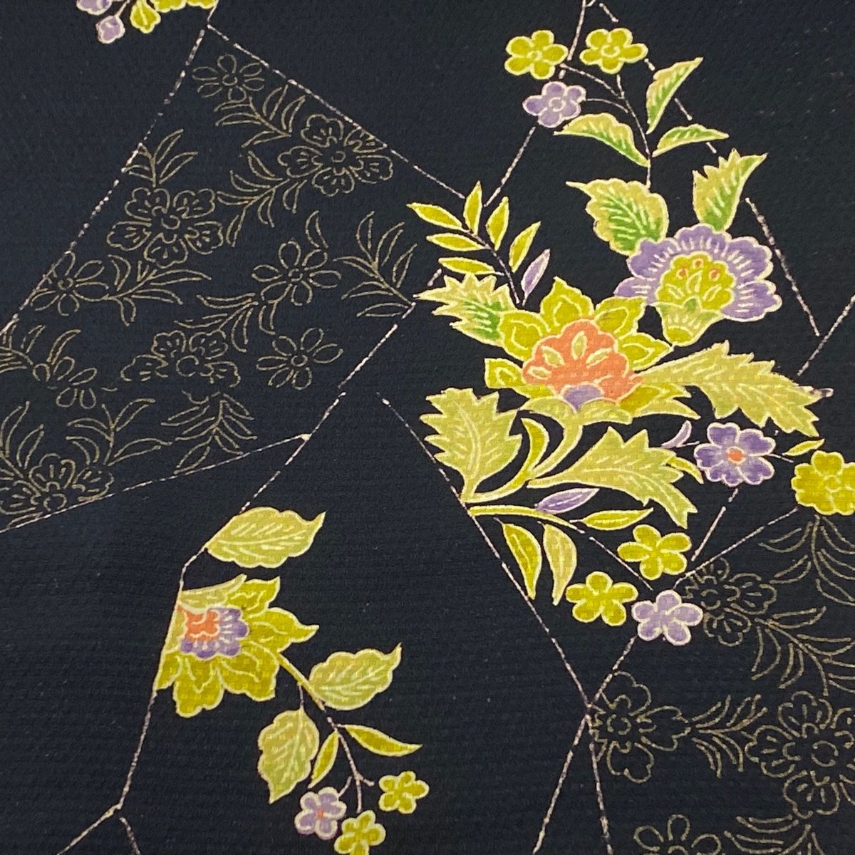 反物 秀品 小紋 草花 幾何学 金彩 焦茶色 正絹