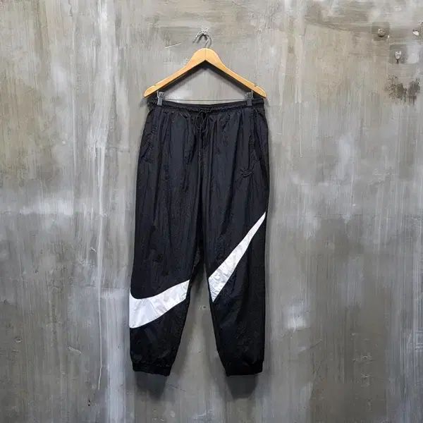 Nike ナイキ ビックスウォッシュ 不織布パンツ|メンズ 34 ー 37 インチ | B135 | レベル