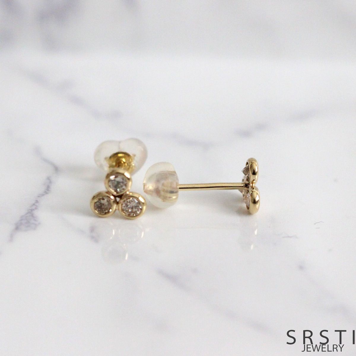 ダイヤモンドクローバーK14ゴールドスタッドピアス