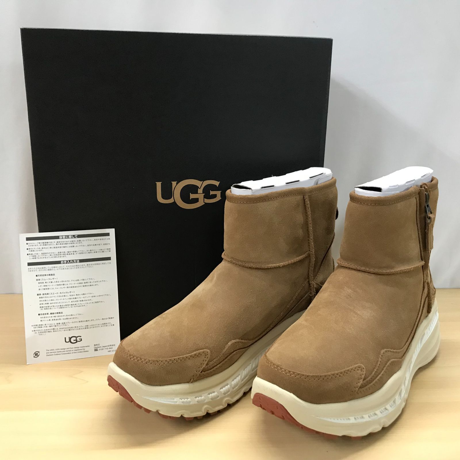 UGG アグ CA805 Classic Weather ムートン ブーツ 28 【公式通販】