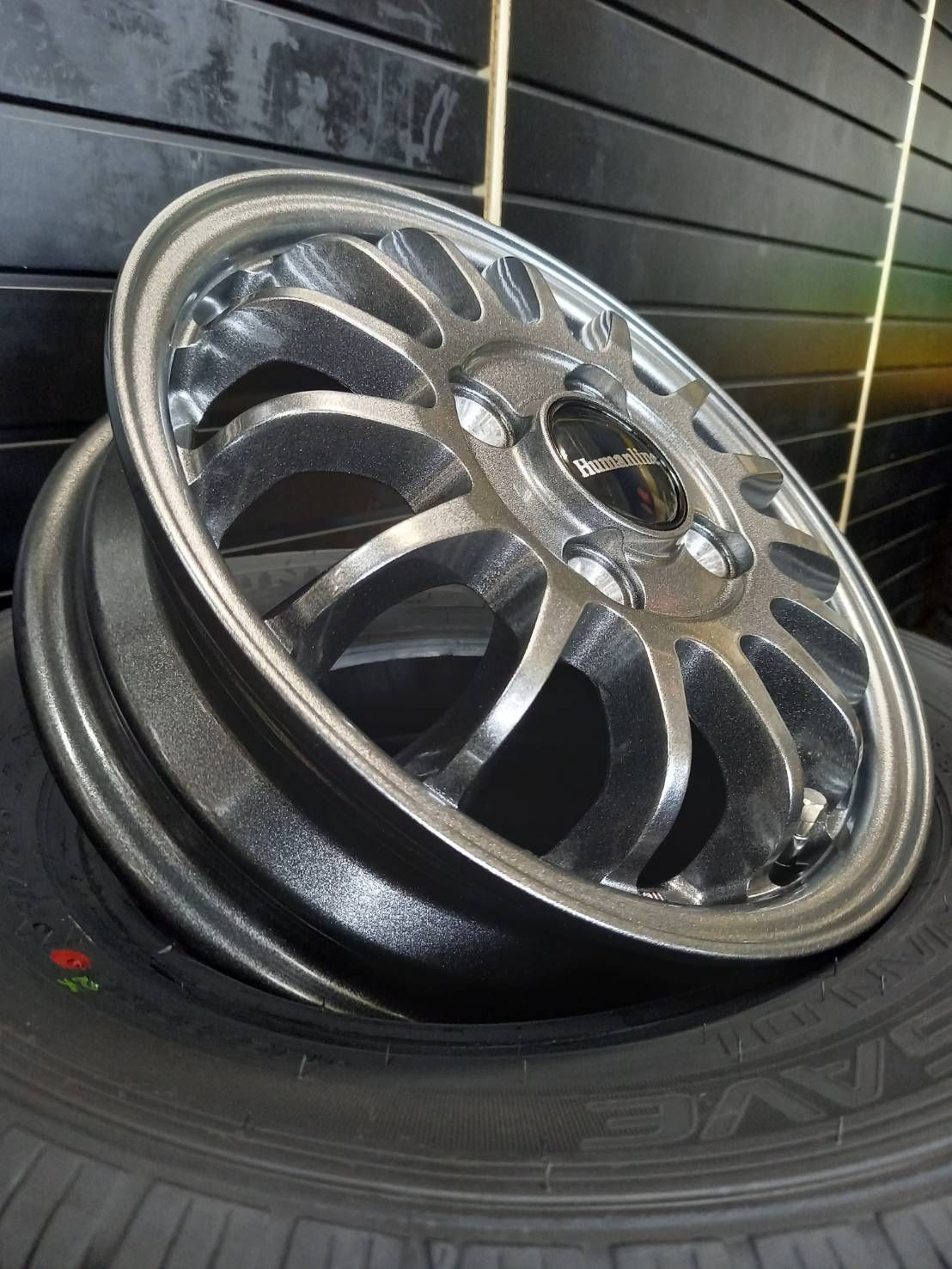 ラジアルタイヤ アルミホイール