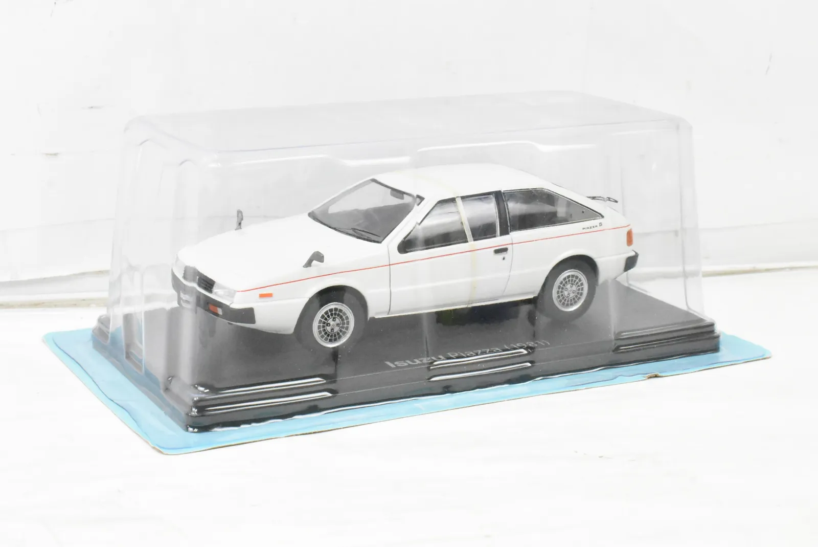 アシェット 国産名車コレクション 1/24 #153 ISUZU Piazza Irmscher