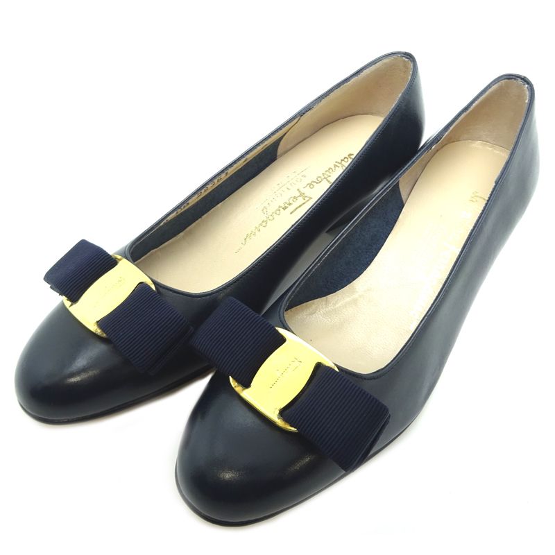 サルバトーレフェラガモ　パンプス Salvatore Ferragamo サルヴァトーレフェラガモ ヴァラプレート