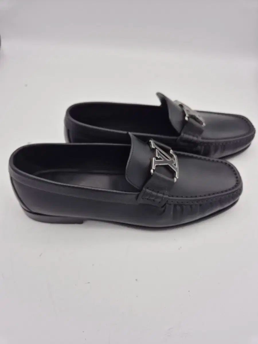 ルイヴィトン LOUIS VUITTON ローファー ダミエ レザー 6M 茶 ブラウン /TK ルイ·ヴィトンモノグラム·パターンの新作ローファーを発売 | ルイ