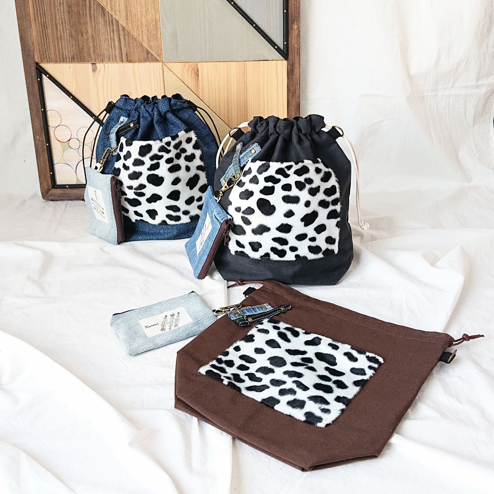 ベージュベース ダルメシアン柄ファー巾着バッグ。.:＊・゜ ダルメシアン柄 フェイクファーバッグ 巾着バッグ レザー おしゃれ 個性的