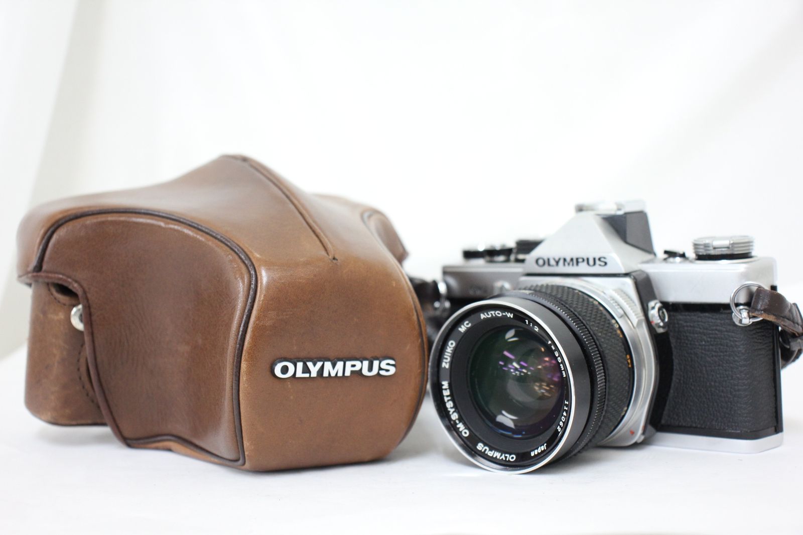 返品保証 オリンパス Olympus OM-2 OM-SYSTEM ZUIKO MC AUTO-W 35mm F2 ケース付き ボディレンズセット e2853