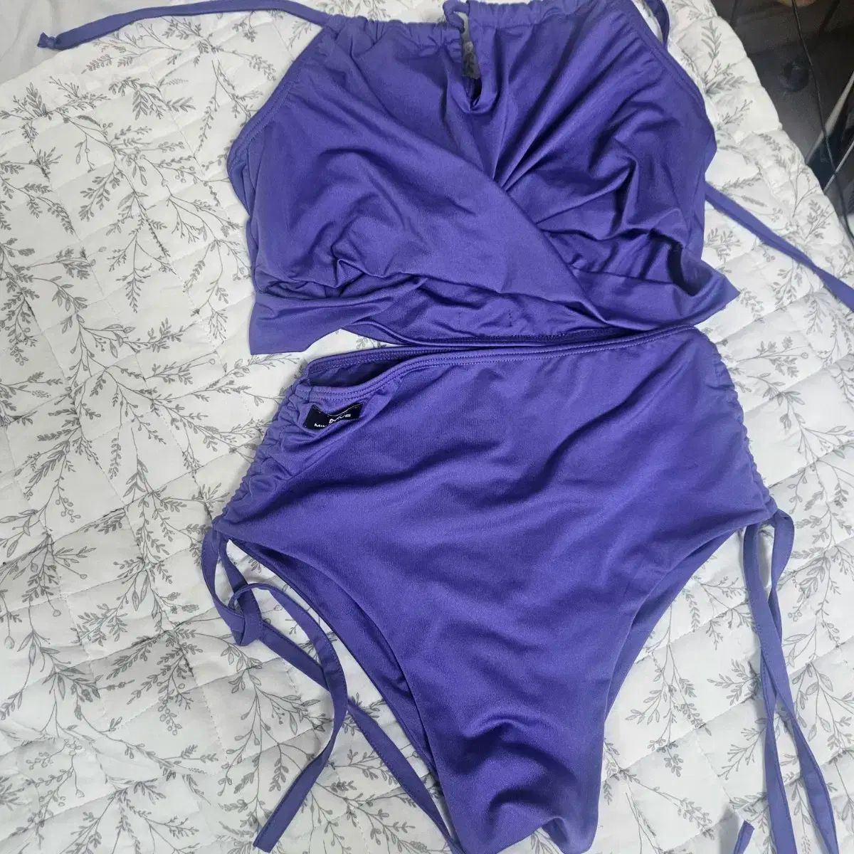 SUKALA アシンメトリードレープTee SUKALA アシンメトリードレープTee