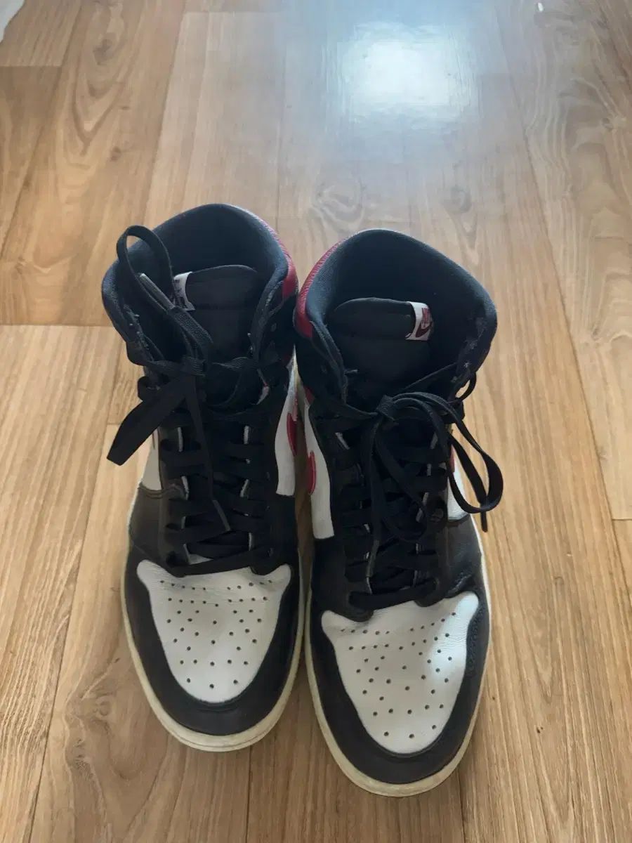 ジョーダン エアジョーダン1 ハイ ジムレッド 270