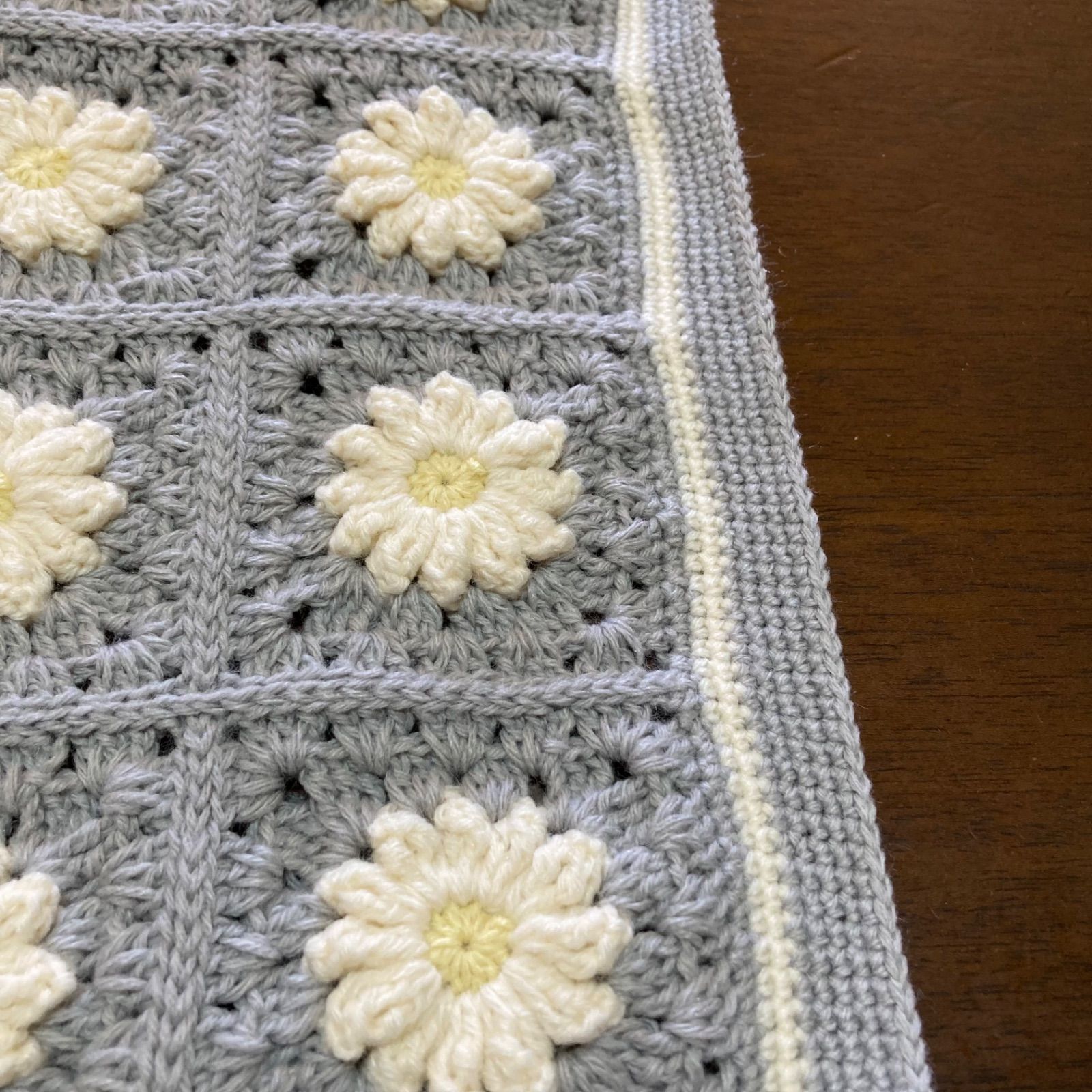 Ri様ご確認用 ぷっくり。お花のモチーフ編み マルチカバー ブランケット ぷっくりお花 マルチカバー ミニブランケット 膝掛け モチーフ