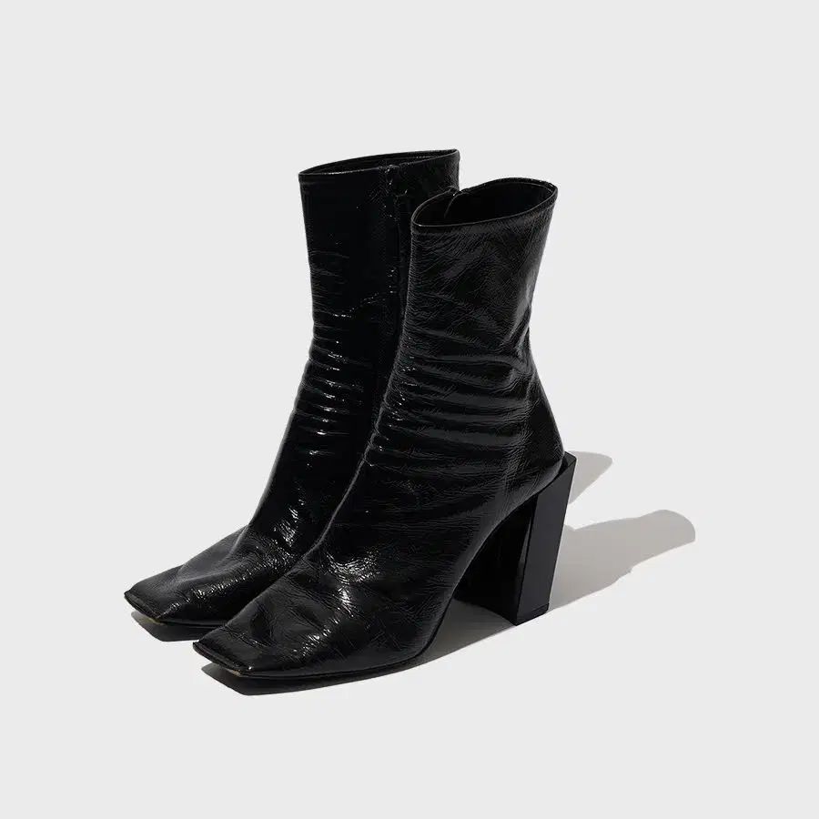 BALENCIAGA boots EU37 5 womens
