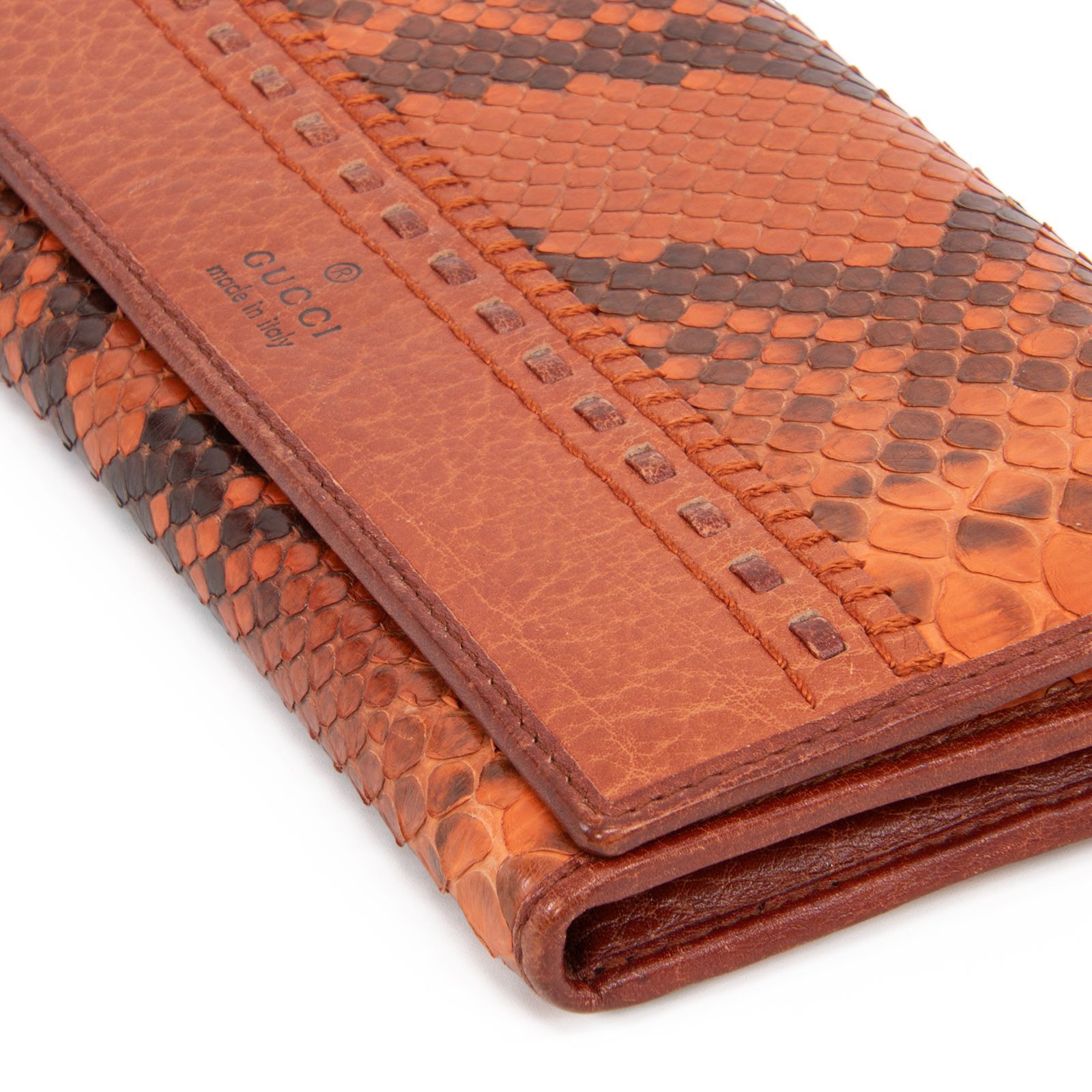 GUCCIグッチ　オレンジレザー　長財布 本物 送料無料 グッチ 長財布 二つ折り財布 スナップボタン