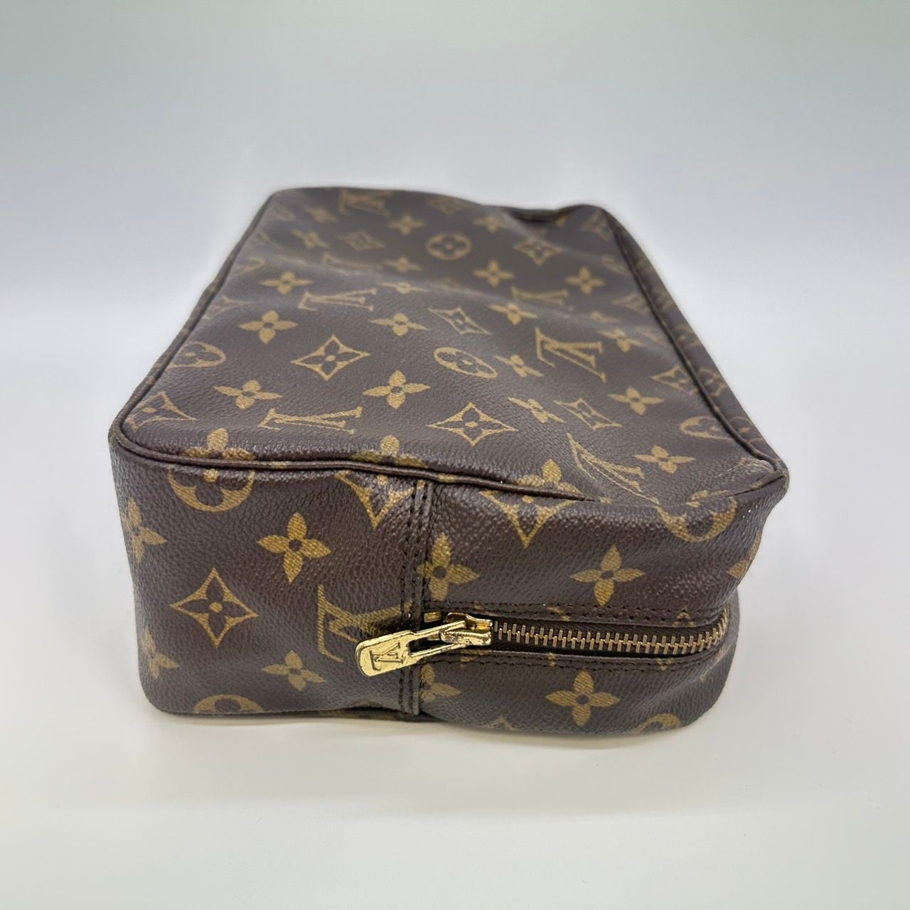 Louis Vuitton モノグラム トゥルース トワレット クラッチバッグ LOUIS VUITTON ルイ ヴィトン モノグラム トゥルース トワレット