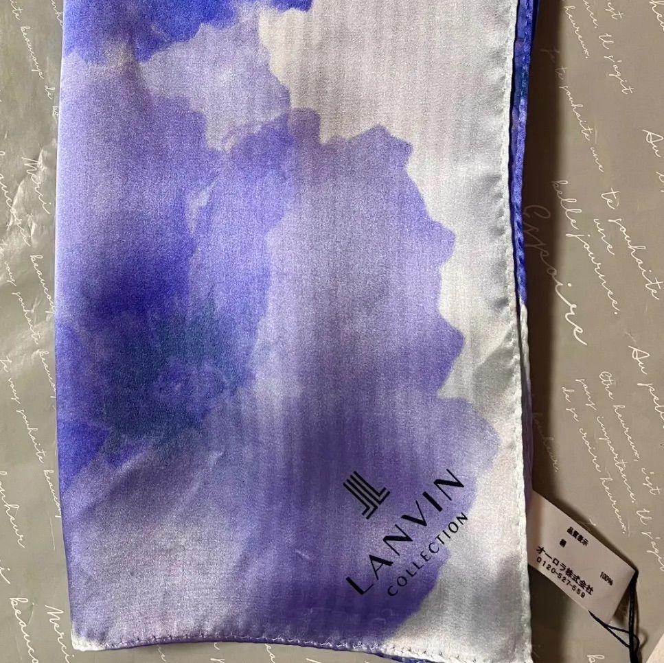 ★レア★LANVIN　ランバン　イタリア製　香水柄★シルク　大判　スカーフ ☆レア☆LANVIN ランバン イタリア製 香水柄☆シルク 大判