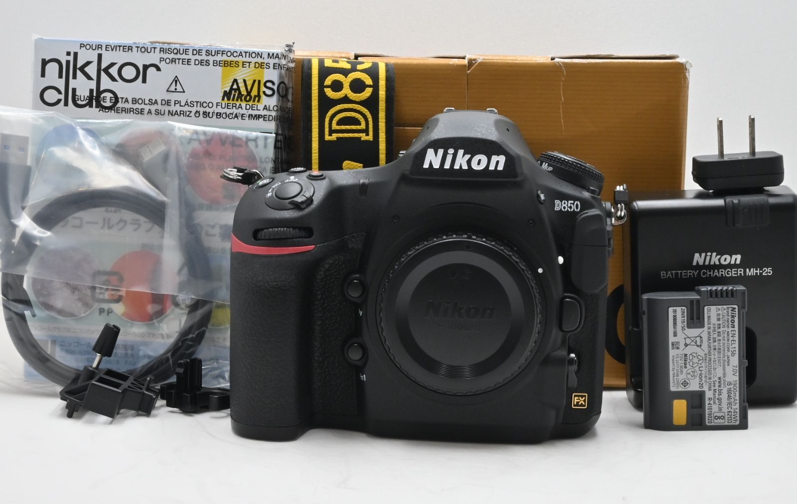シャッター回数僅か『450』Nikon デジタル一眼レフカメラ D850 ブラッ