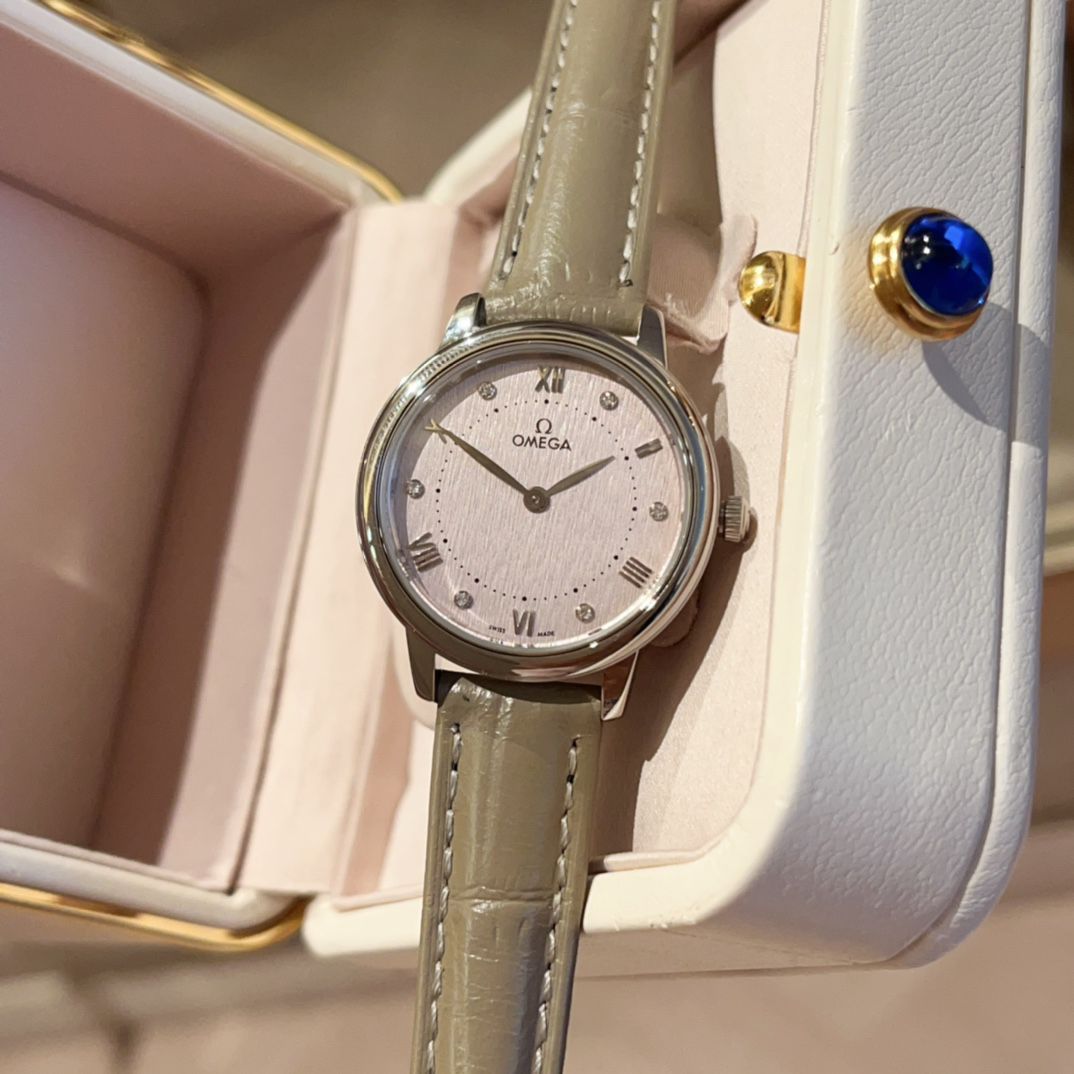 OMEGA 自動巻き時計 レディース ご購入大歓迎です 未使用ですOMEGA エレガントな女性用腕時計