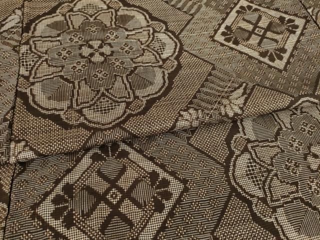 平和屋着物●本場大島紬　龍郷絣　花菱文　正絹　逸品　AABA4856ck 平和屋着物○本場大島紬 龍郷絣 花菱文 正絹 逸品 AABA4856ck - メルカリ